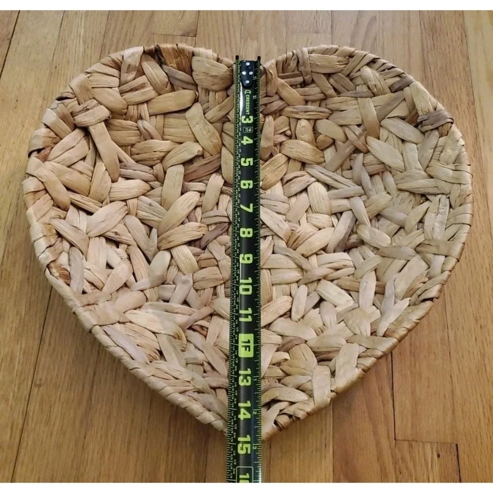 Vintage Large Heart Shaped Woven Basket Natural Hyacinth‎ Home Decor
